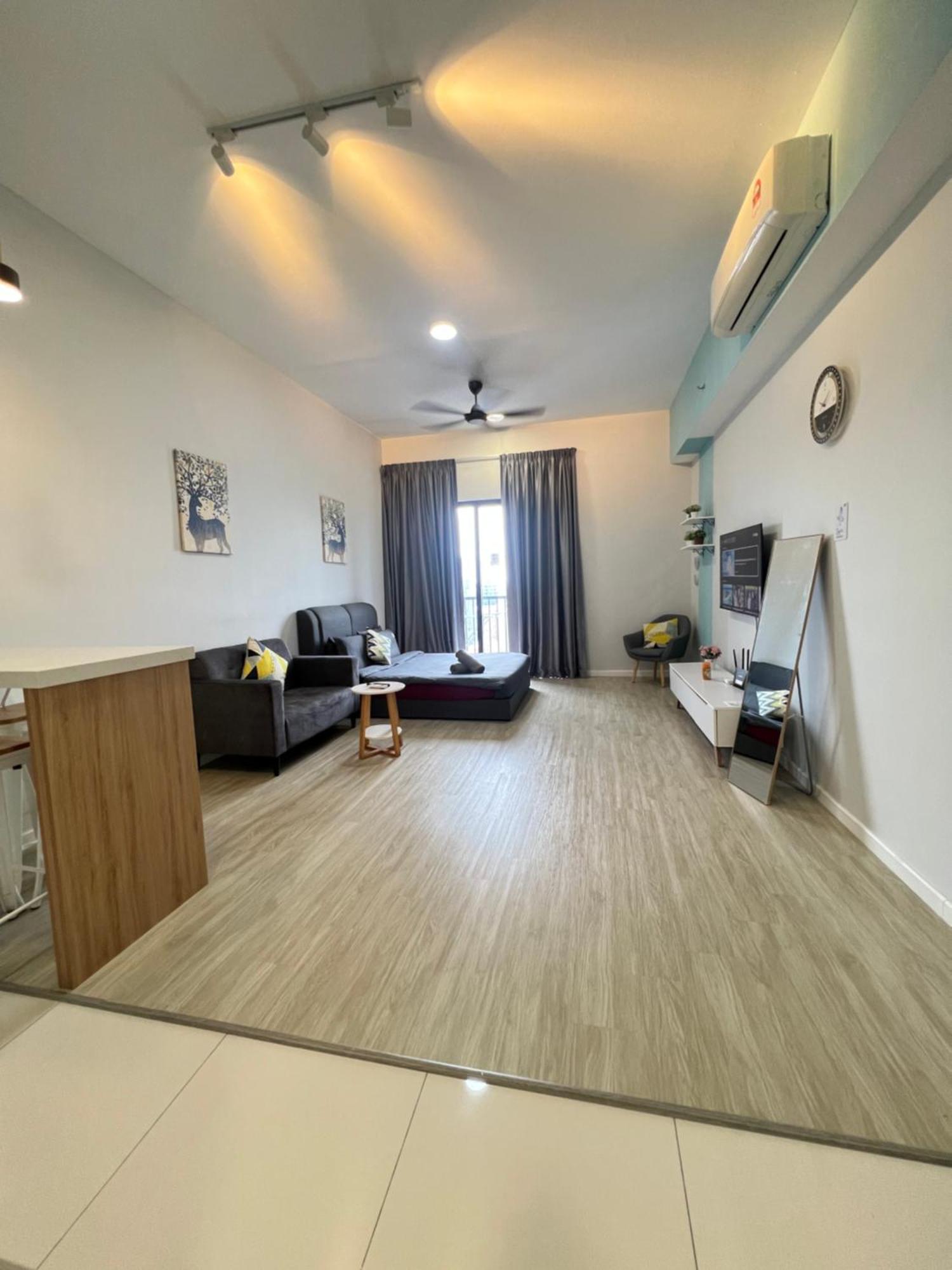 Apartment Chambers Lavoni Klcc